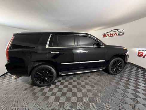 Used 2019 Cadillac Escalade Luxury image 12
