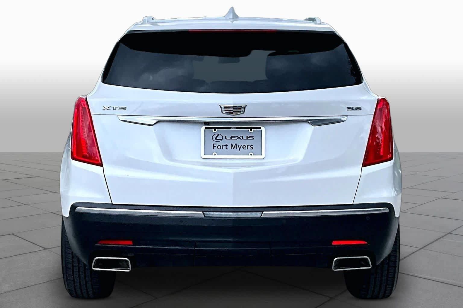 Used 2019 Cadillac XT5 FWD image 7