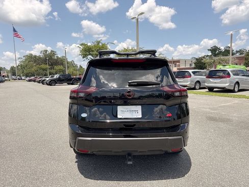 Used 2025 Nissan Rogue SV AWD/4WD image 4