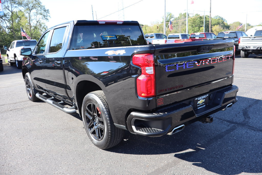 Used 2024 Chevrolet Silverado 1500 RST w/ Redline Edition AWD/4WD image 3