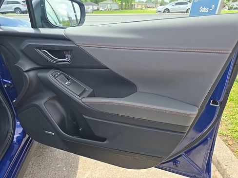 Certified 2025 Subaru Crosstrek 2.5i Limited w/ Crosstrek Mirror Package image 34