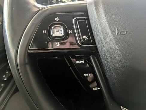 Used 2020 Lincoln Corsair Reserve w/ Equipment Group 201A image 19