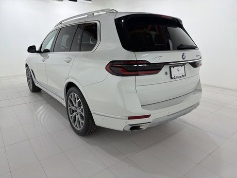Certified 2024 BMW X7 xDrive40i image 3