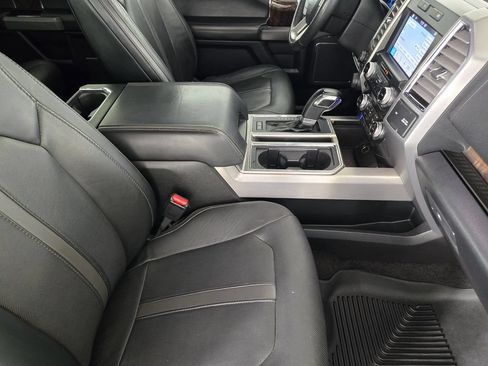 Used 2016 Ford F150 Platinum w/ Equipment Group 701A Luxury AWD/4WD image 15