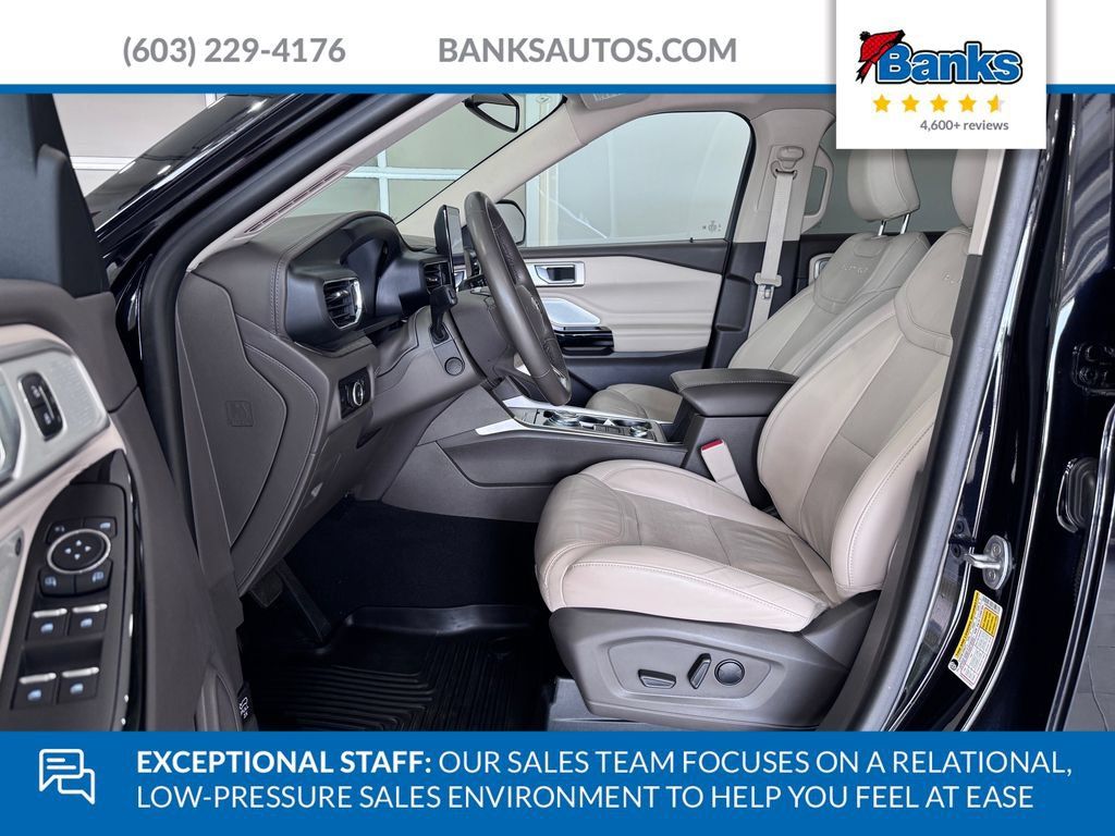 Used 2024 Ford Explorer Platinum w/ Technology Package AWD/4WD image 10