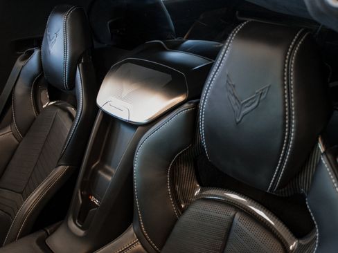 Used 2023 Chevrolet Corvette Stingray Premium Cpe w/ Z51 Performance Package RWD image 5