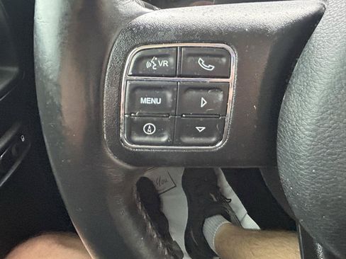 Used 2016 Jeep Wrangler Unlimited Sahara w/ Dual Top Group AWD/4WD image 18