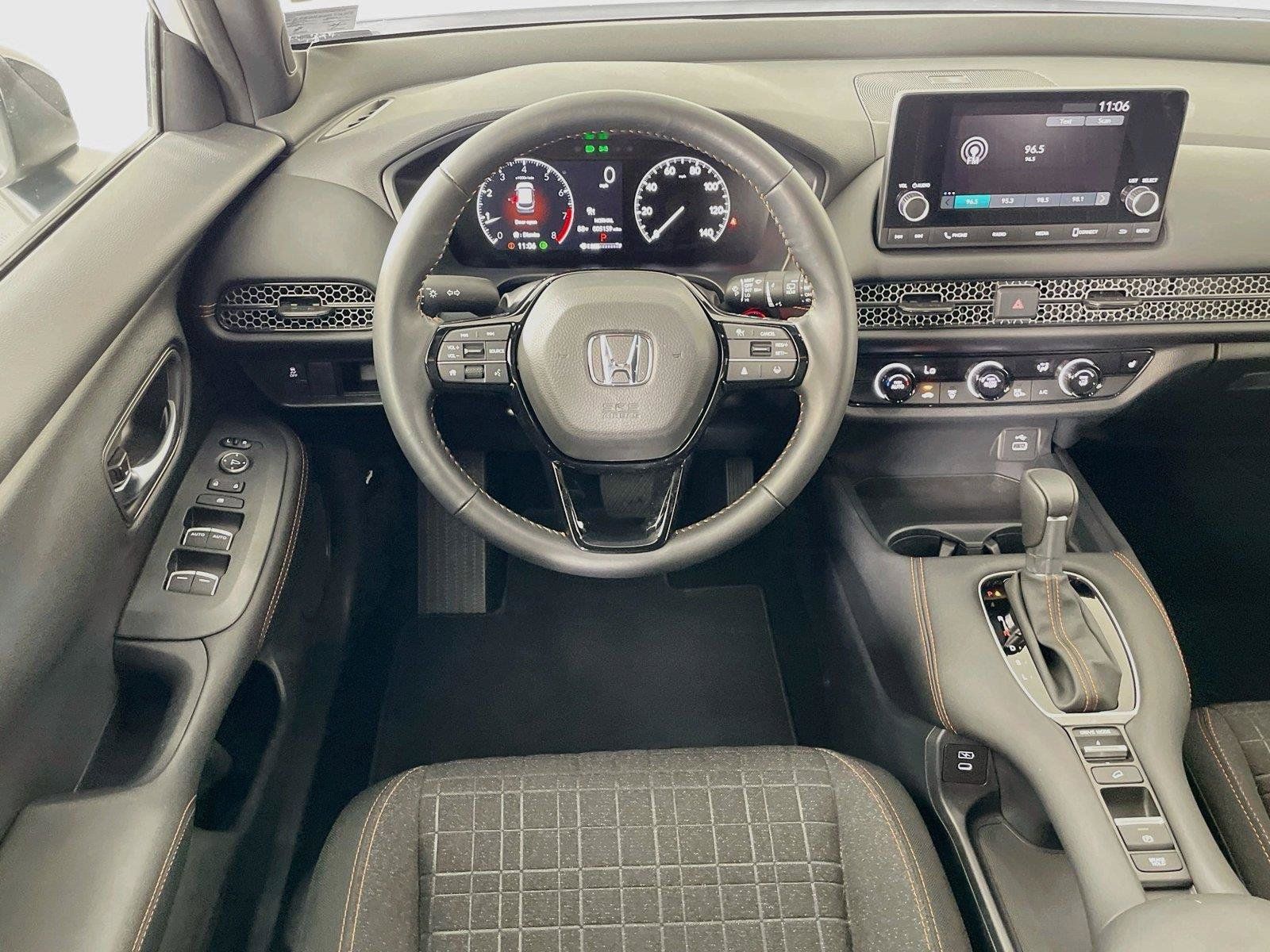 Certified 2025 Honda HR-V Sport image 26