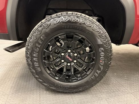 New 2026 GMC Canyon Elevation w/ Convenience Package image 12