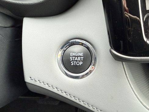 Used 2023 Toyota Highlander XLE image 30