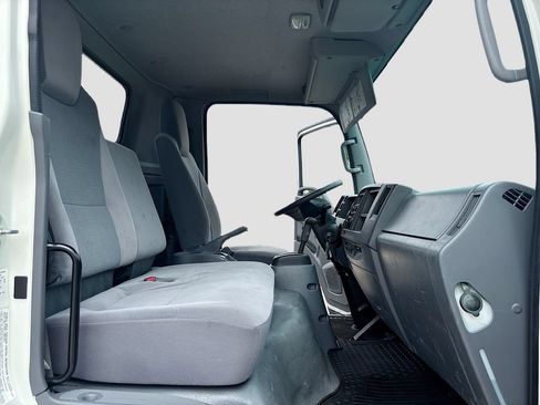 Used 2019 Isuzu NQR RWD image 24