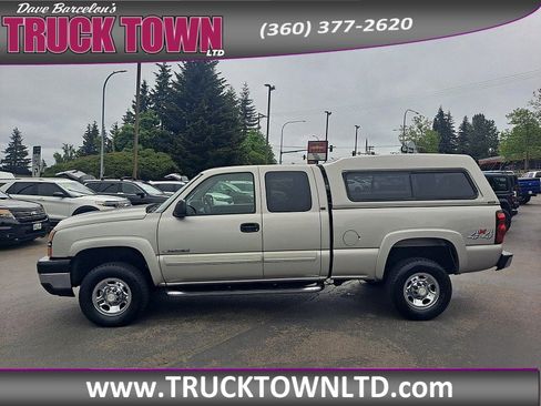 Used 2006 Chevrolet Silverado 2500 4x4 Extended Cab image 2