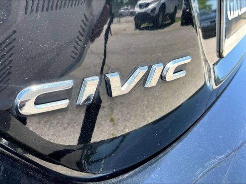 Used 2017 Honda Civic Touring image 39
