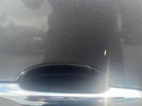 Used 2016 Nissan Versa FWD image 24