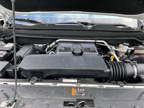 Used 2025 GMC Canyon Elevation RWD image 30