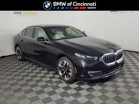 Certified 2024 BMW i5 eDrive40i w/ M Sport Package RWD image 1