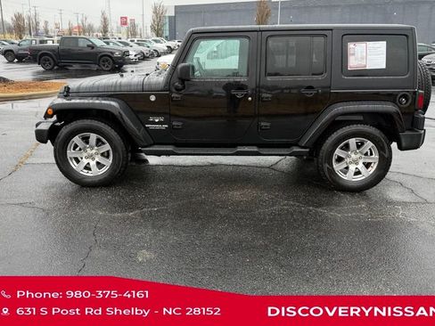Used 2016 Jeep Wrangler Unlimited Sahara image 7
