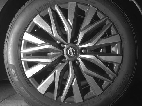 Used 2025 Nissan Altima 2.5 SV image 13