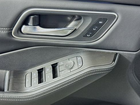 New 2026 Nissan Rogue Platinum w/ Platinum Premium Package image 16