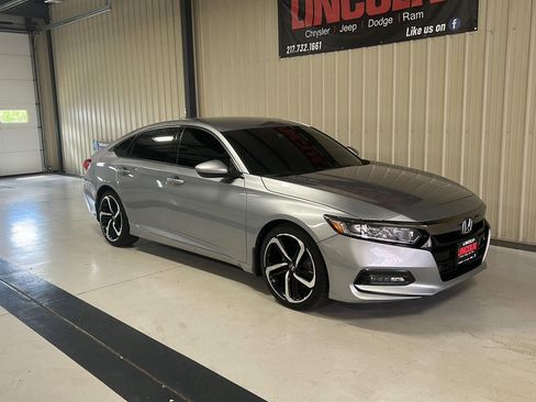 Used 2019 Honda Accord Sport image 4
