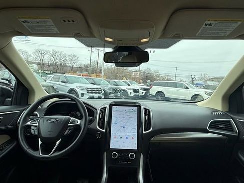 Certified 2022 Ford Edge SEL w/ Convenience Package image 3