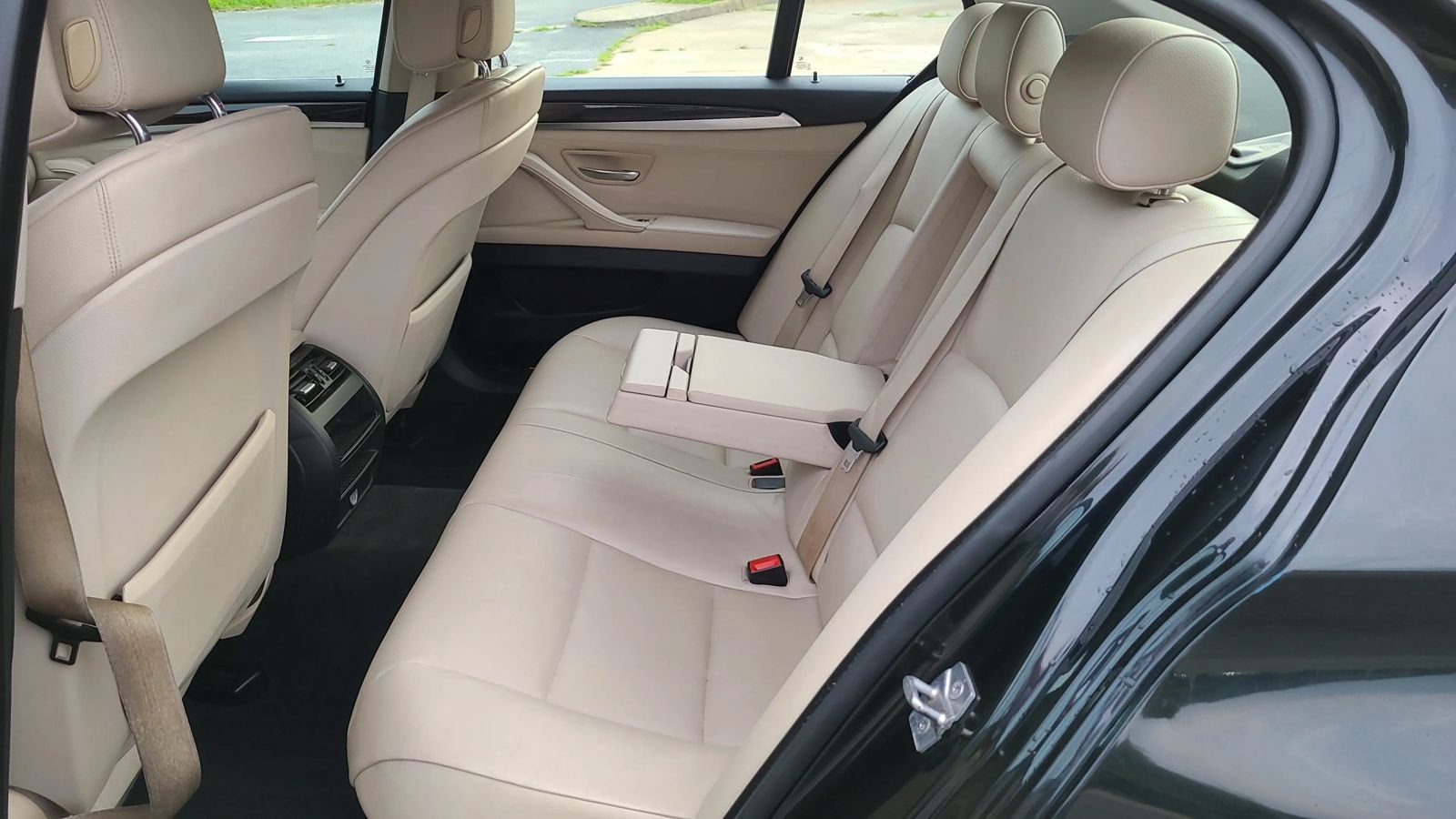 Used 2011 BMW 535i xDrive Sedan AWD/4WD image 11