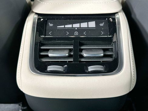 New 2025 Volvo XC90 B5 Plus w/ Protection Package Premier image 24