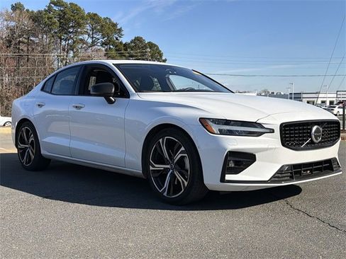 Used 2024 Volvo S60 B5 Plus image 7