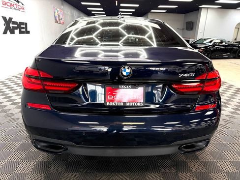 Used 2019 BMW 740i w/ M Sport Package RWD image 12
