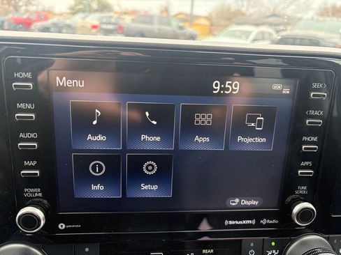 Used 2022 Toyota Highlander XLE image 8