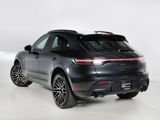 Certified 2026 Porsche Macan AWD/4WD image 3