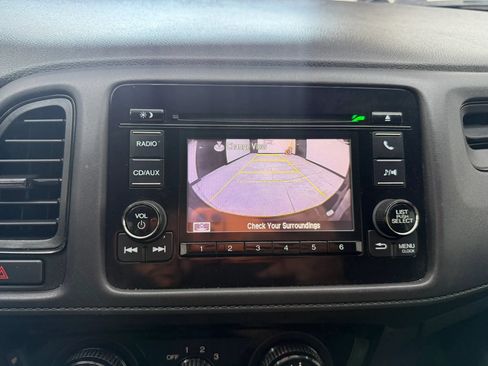 Used 2016 Honda HR-V LX image 23