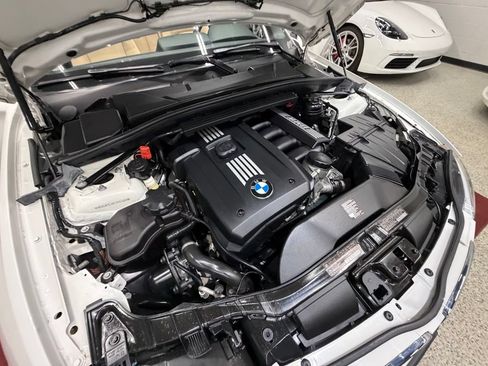 Used 2012 BMW 128i Convertible RWD image 43