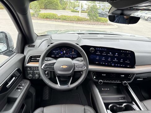 New 2026 Chevrolet Tahoe High Country w/ Sun And Tow Package AWD/4WD image 14
