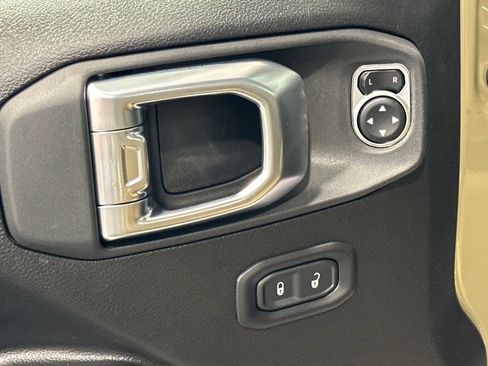 New 2026 Jeep Gladiator Willys AWD/4WD image 16