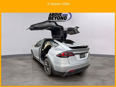 Used 2025 Tesla Model X image 6