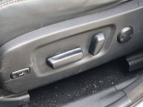 Used 2014 Toyota Highlander XLE image 33