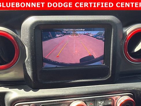 Used 2020 Jeep Wrangler Unlimited Sahara w/ LED Lighting Group AWD/4WD image 26