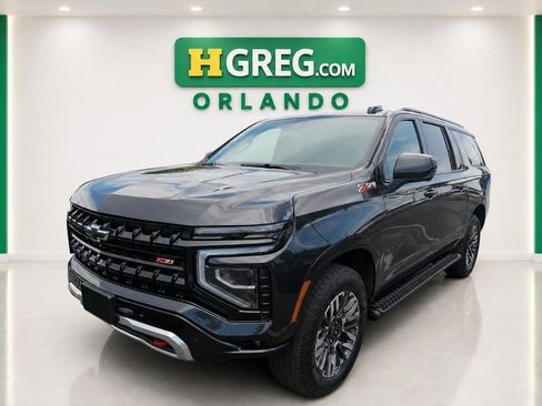 Used 2025 Chevrolet Suburban Z71 AWD/4WD image 4
