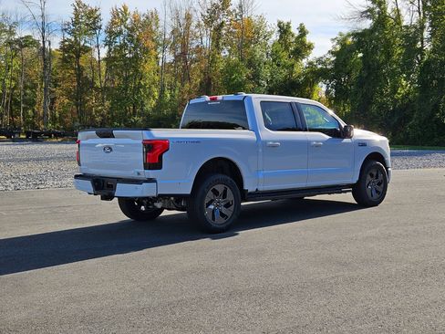 New 2025 Ford F150 Lightning Flash AWD/4WD image 3