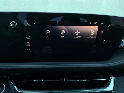 Used 2025 Buick Envista Sport Touring image 30