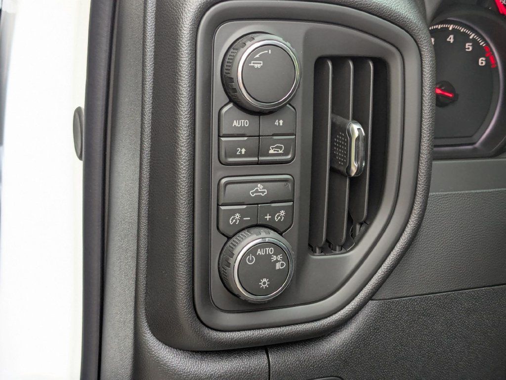 New 2026 Chevrolet Silverado 1500 Custom w/ Turbomax Blackout Package AWD/4WD image 12