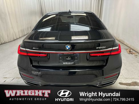Used 2022 BMW 750i xDrive image 5