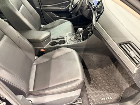 Used 2019 Volkswagen Jetta SE FWD image 21
