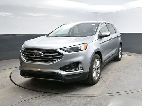Used 2024 Ford Edge Titanium AWD/4WD image 3