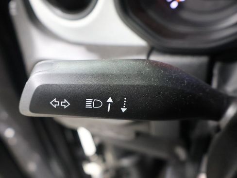 Certified 2025 Jeep Wrangler Willys image 35