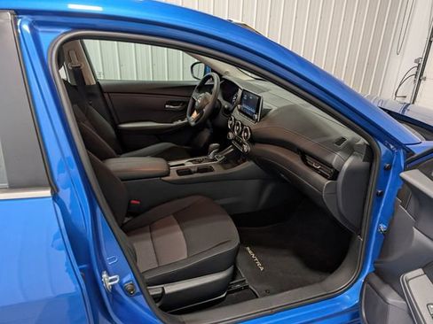 Used 2025 Nissan Sentra SV image 27