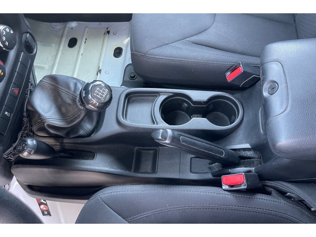 Used 2016 Jeep Wrangler Unlimited Sport AWD/4WD image 29