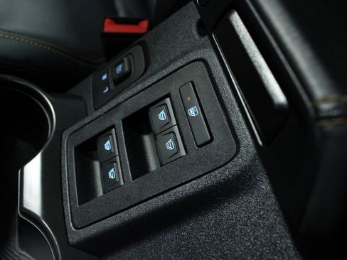 Used 2024 Ford Bronco Badlands image 24