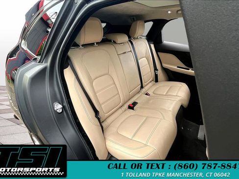Used 2020 Jaguar F-PACE Prestige image 27